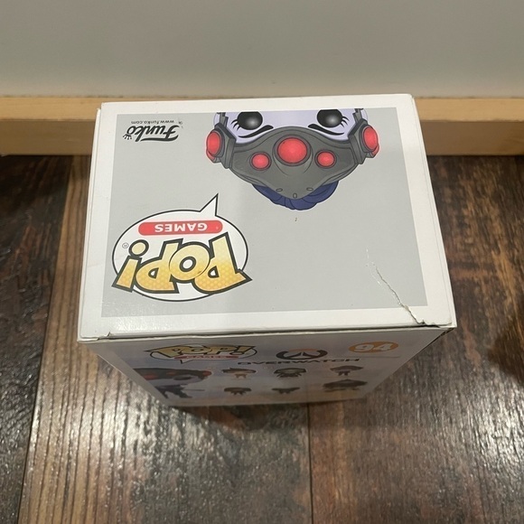 Funko Pop Overwatch Widowmaker - Picture 2 of 3